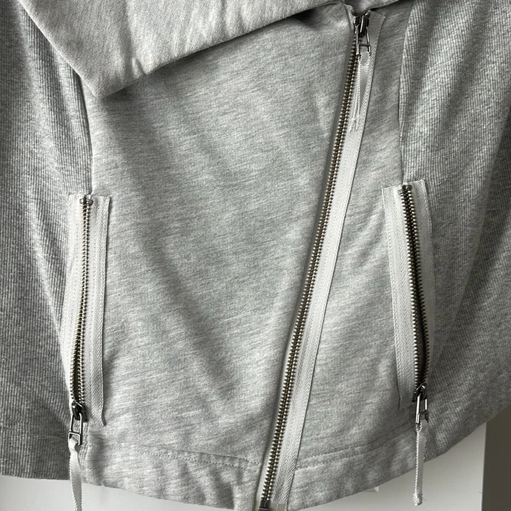 Cropped jacket - Picture 4 of 7